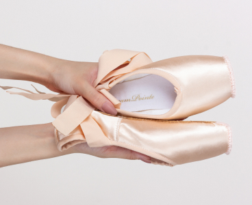 pointe shoes